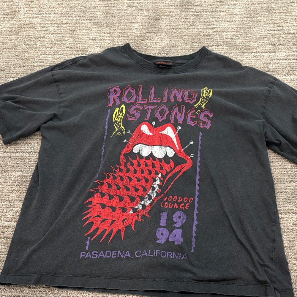 Cotton On Rolling Stones Graphic Tee - Black and Red